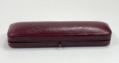 Antique Oxblood Leather Push Button Display Box w/ 6 Men’s MOP Shirt Buttons - Picture 4 of 17