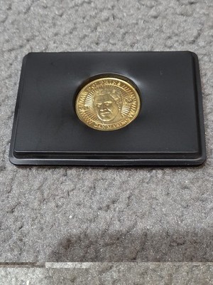 1997 Pinnacle #7 Dan Marino Brass Coin