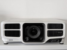 Laser Projector 4K Epson Pro L1200U Lumens 6510 Hours SN: X2X2940074L  READ 