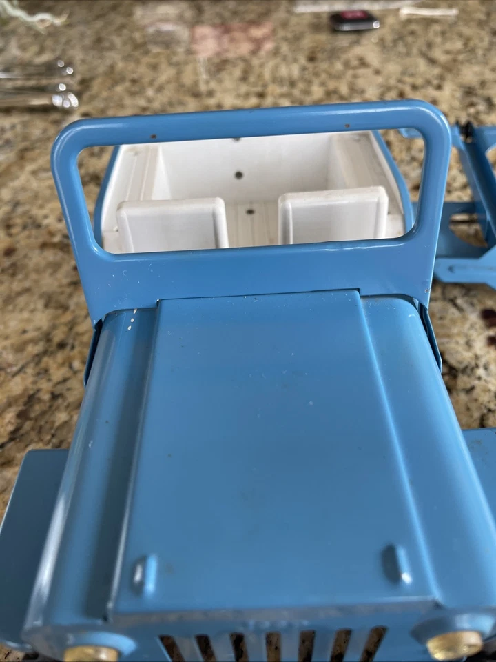 Parabrisas plegable de vehículo Jeep Tonka azul acero años 60 de colección con remolque para barco Foto 3 de 4