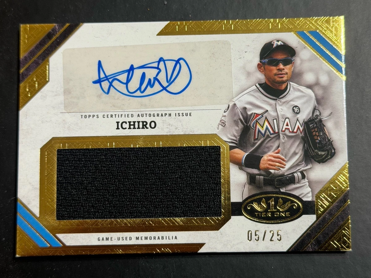 Topps Ichiro Suzuki Autographed Baseball Sports Trading Cards