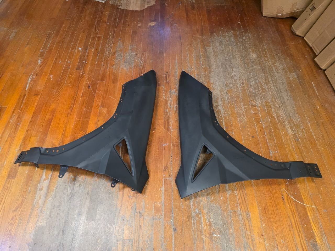 2019 - 2024 OEM Original Lamborghini urus front fender (LEFT SIDE ONLY)