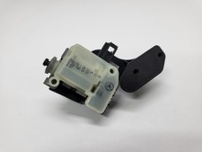 Mercedes-Benz W169 -Stellmotor ZV Tankklappe Verschluss A2038201997 (08)