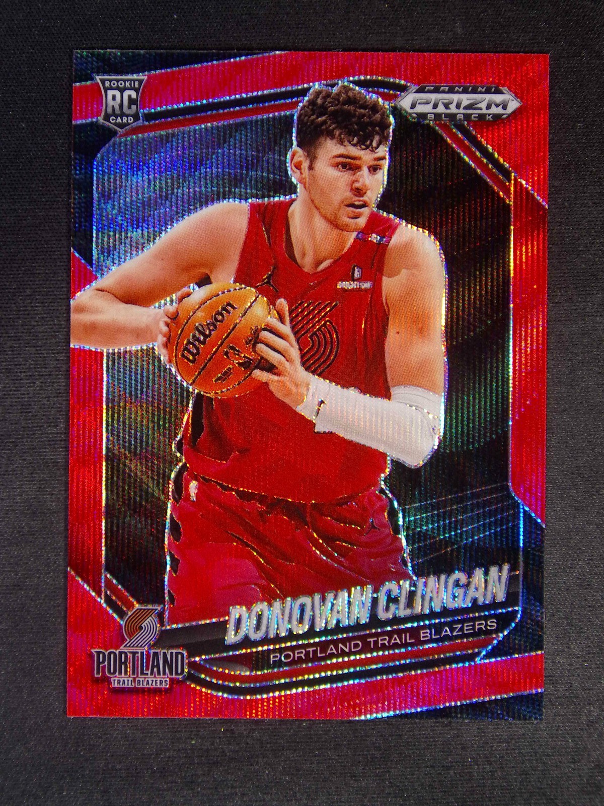 2024-25 Panini Prizm Black Donovan Clingan #131 RC Rookie Red Ruby Wave