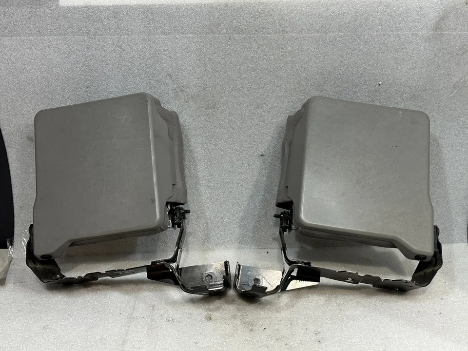 Par de asientos traseros Ford Ranger 1998-2005 LR y RR gris tela OEM Foto 3 de 3