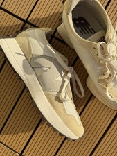 New Balance 327 Womens Sneakers, Size 6