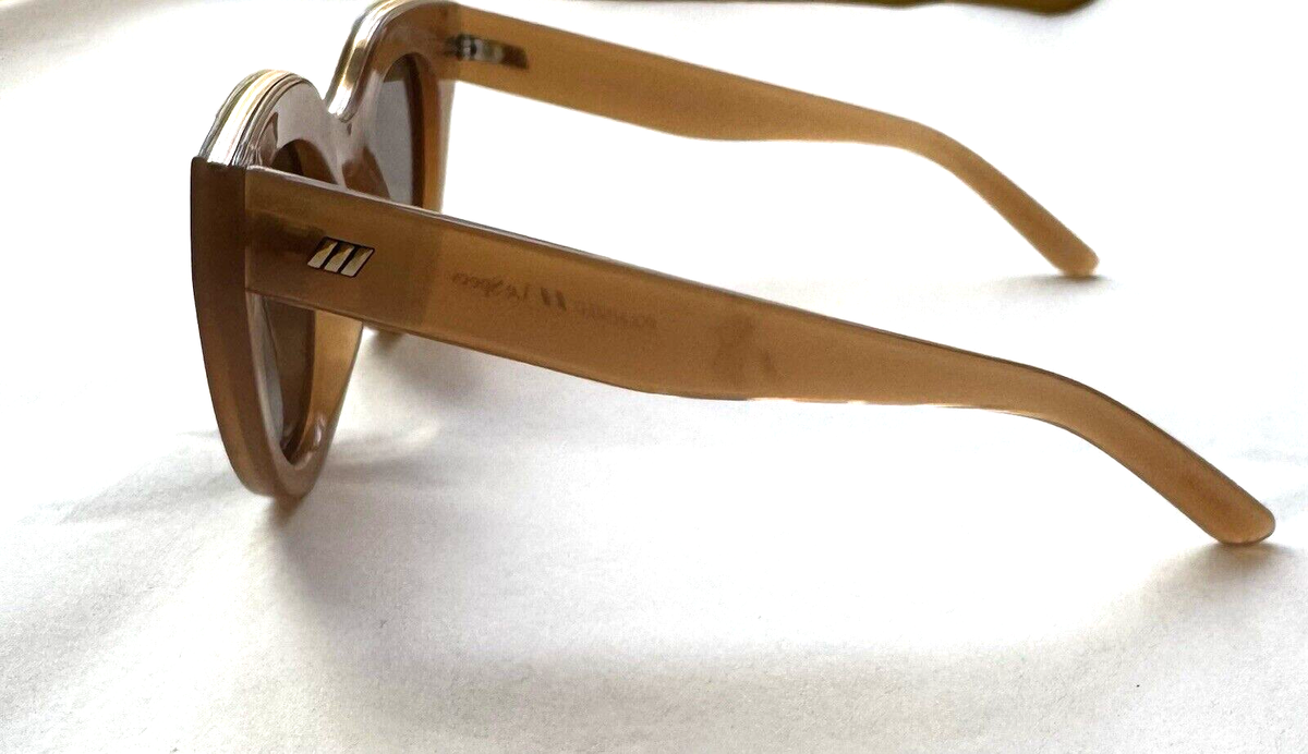 Le Specs Air Heart 2452448 Cat Eye Oversize Sunglasses  display picture 1