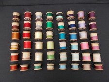 VINTAGE SYLKO WOODEN COTTON REELS ALL THREADBARE OR MISSING LABELS IN A TIN
