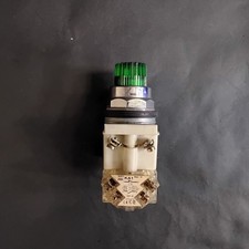 SCHNEIDER ELECTRIC 9001KM1 CONTACT BLOCK ($75 OBO)