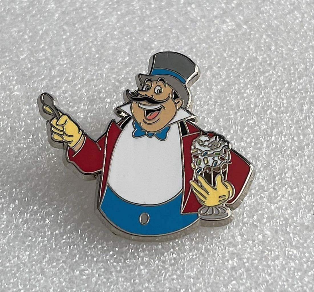 Disney DSF DSSH The Ringmaster from Dumbo Pin Traders Sundae