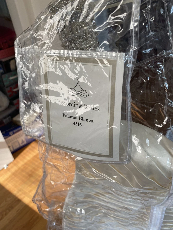 Paloma Blanca Wedding Dress size 12 #4561 Sample dress - Image 3 of 4