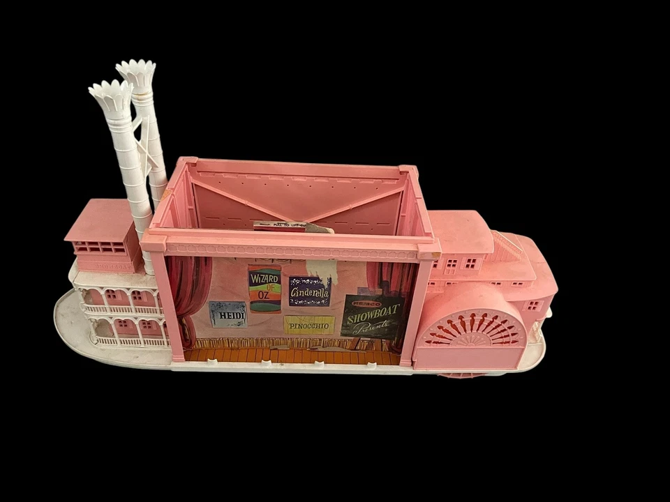 REMCO Showboat Theater Playset Wizard Of Oz, Cinderella, Heidi, Pinnocchio 1962 - Image 2 of 4
