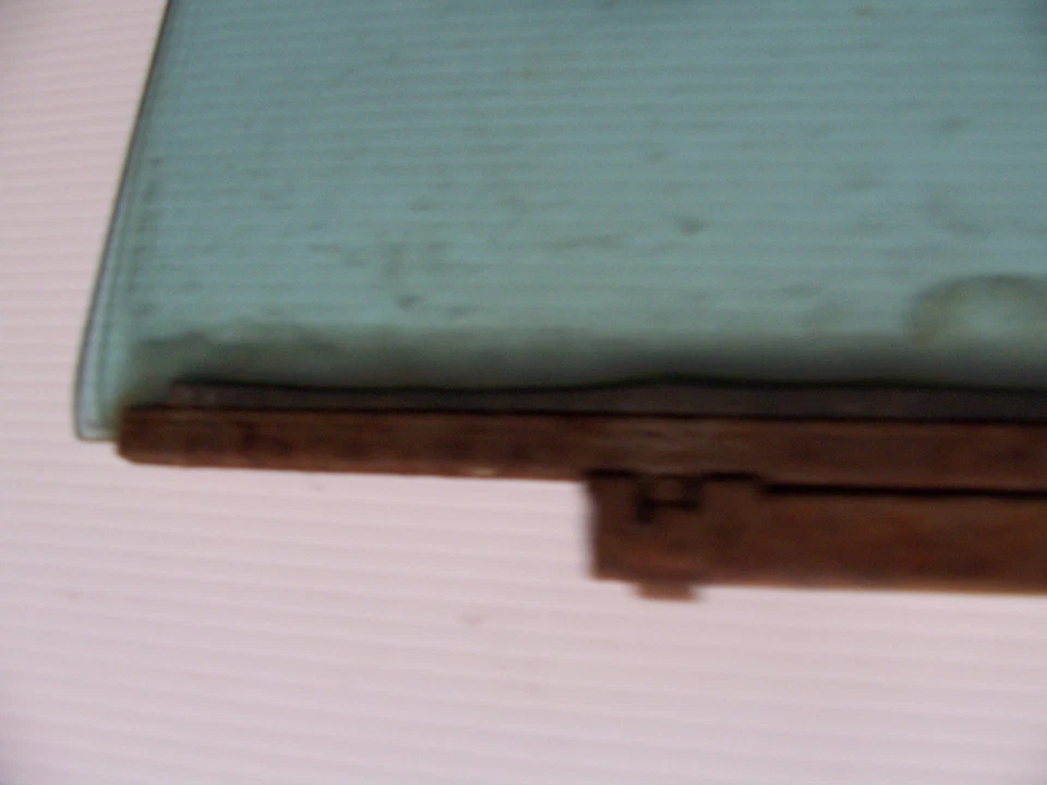 1960 CHEVY BEL AIR ПРАВАЯ ЗАДНЯЯ ДВЕРЬ СТЕКЛО 4 ДВЕРИ СЕДАН OEM Б/У CHEVROLET - Изображение 2 из 4