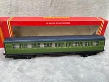 Hornby R441 SR Composite Coach