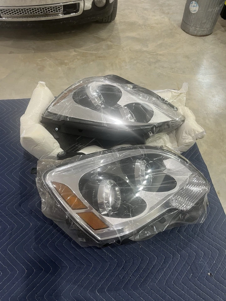 Conjunto de faros GMC Acadia 2008. Nuevo. Nunca instalado nunca montado Foto 3 de 4