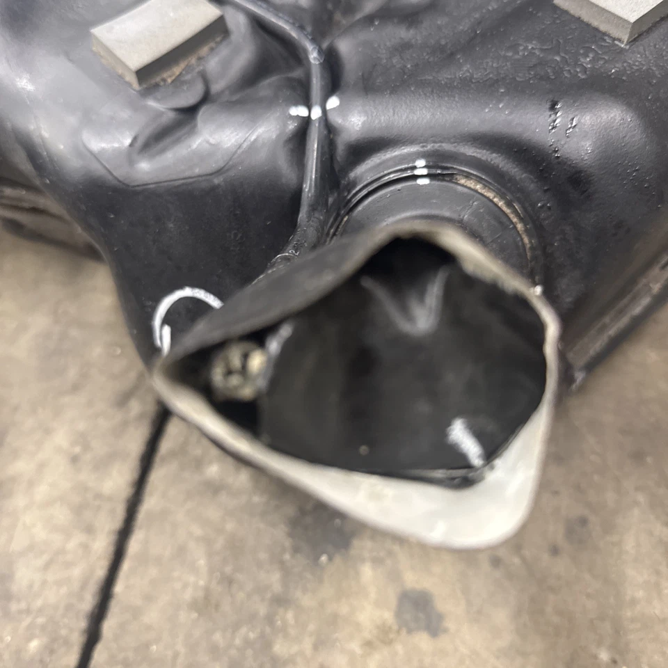 Conjunto depósito combustible gasolina Mercedes W204 C250 C350 E400 2044700602 OEM 69k Foto 3 de 4