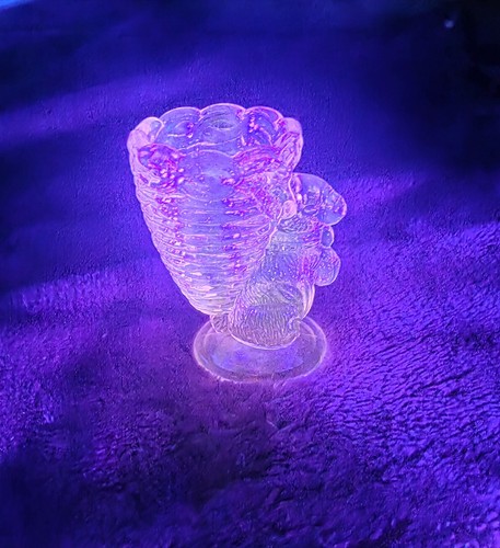 Fenton Glass Pink Bunny In Basket Egg Holder Cup ~ SPECIAL