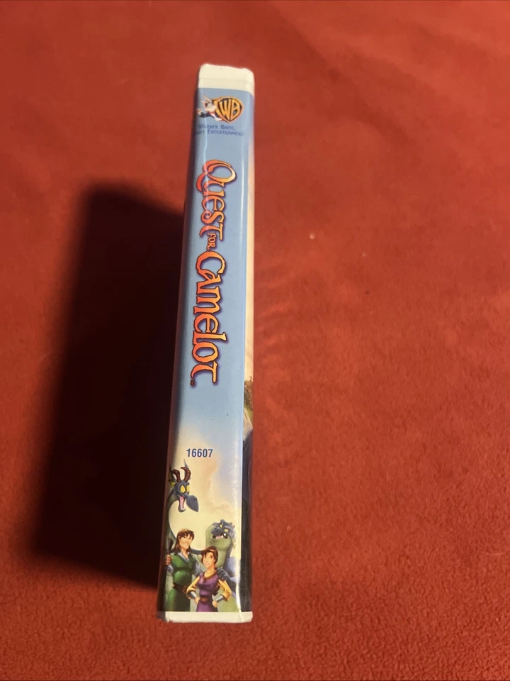 Quest For Camelot (VHS,Clamshell,1998) With Comic Book! - Image 4 of 4