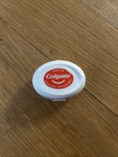 Colgate Floss Mint Waxed Dental Floss, Travel Size 3 Yards