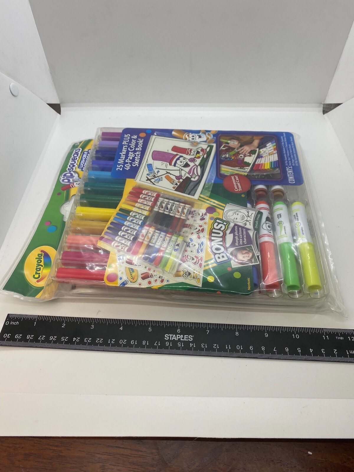 Crayola Pipqueaks 25 Markers Plus 40 Page Colour and Scratch Book Wacky Tips New