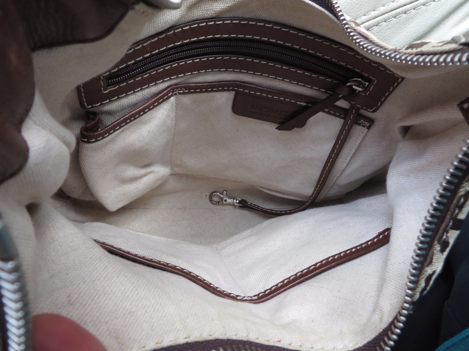 $298 Sold Out MICHAEL KORS Brookville Jaquard Signature Logo Buckle Hobo Tote image 5