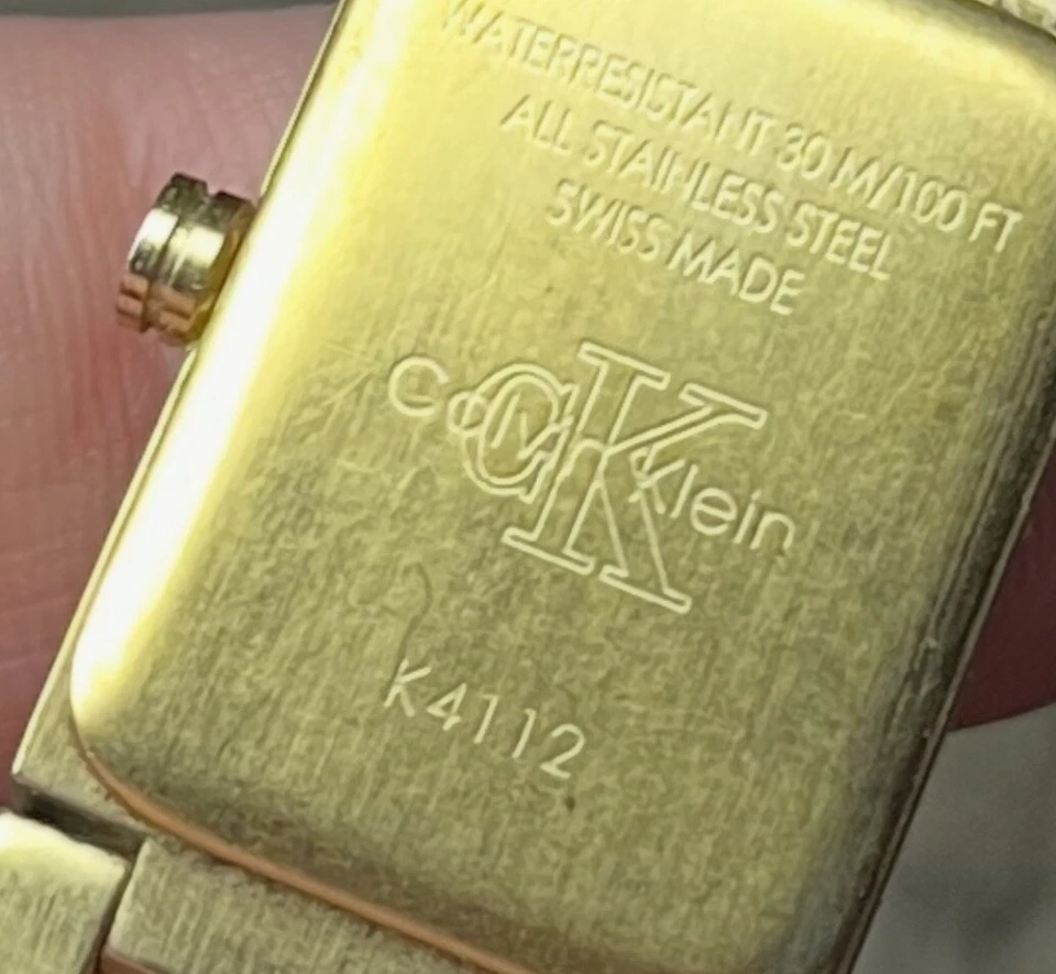 Reloj Calvin Klein Acero Inoxidable Oro Rectángulo 30mm Hecho en Suiza Foto 4 de 4