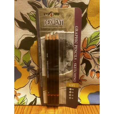 Derwent 'Graphic' Designer Artist Quality Pencil in Medium and Soft Hardness