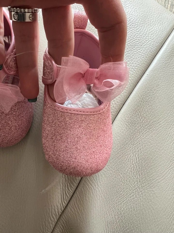 Laura Ashley Baby Pink Glitter Shimmer Maryjane Crib Shoes With Bow NWT Size 2 - Image 4 of 4