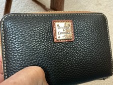 Dooney Bourke Women s Black Zip-Around Wallet, Logo Zipper, Credit Card
