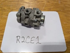 NOS Bendix 909828 Air Valve (R2CE1)