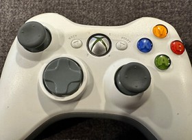 Official Microsoft Xbox 360 White Controller! Works Great! Fast Ship! Authentic!