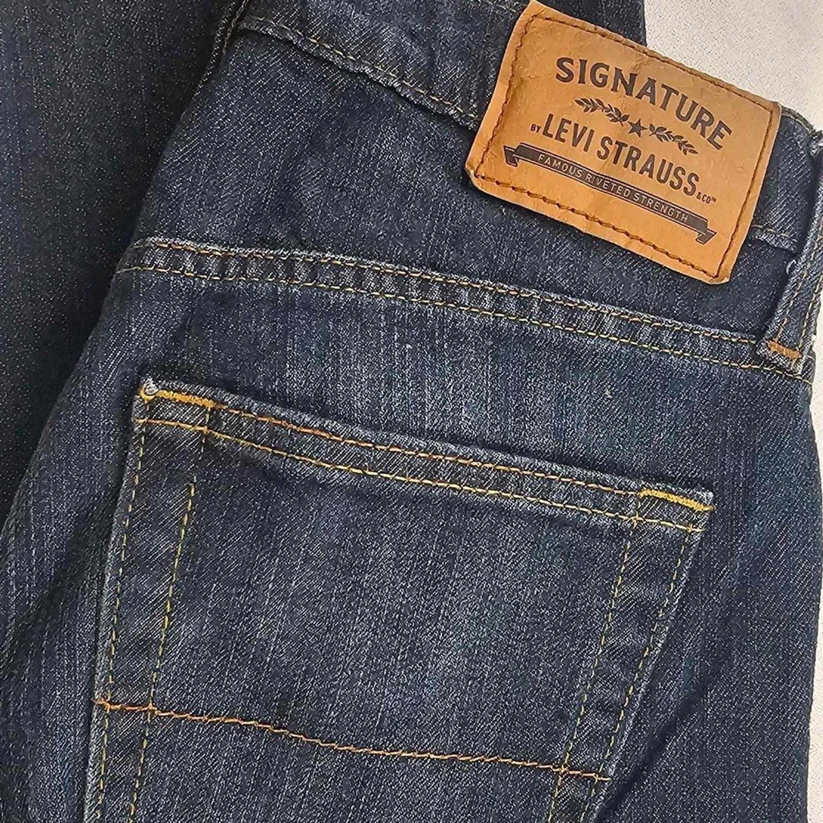 Levi Strauss Signature Men's Straight Fit Stretch Blue Denim Jeans 29x32