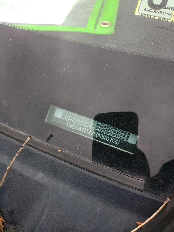 Conjunto de luz trasera izquierda Nissan Titan 2017 blanco - lente rayada, 155 k millas Foto 4 de 4