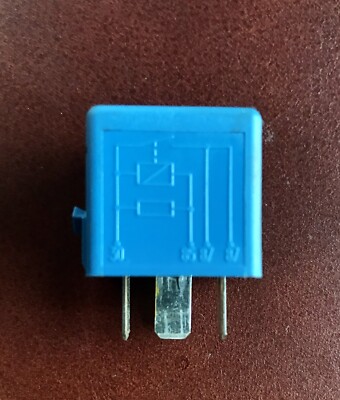 BMW Siemens Make Contact Relay V23134-K59-X313 E36 Z3 E46 Sky Blue