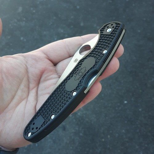 Spyderco Police Model 4 Folding Knife 4.38" VG-10 Steel Blade Black FRN Handle - Picture 9 of 11