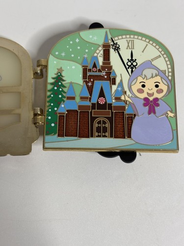 Disney Pin 2019 Autographed Gingerbread Collection Contemporary 10th Anniversary - Picture 5 of 8