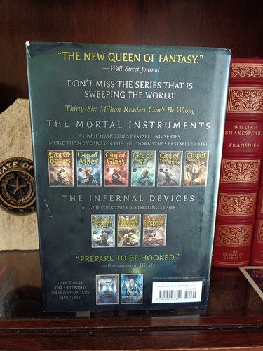 Lady Midnight_Cassandra Clare_HCDJ_1st Edition / First Print_SIGNED_2016_VryGd - Picture 3 of 13