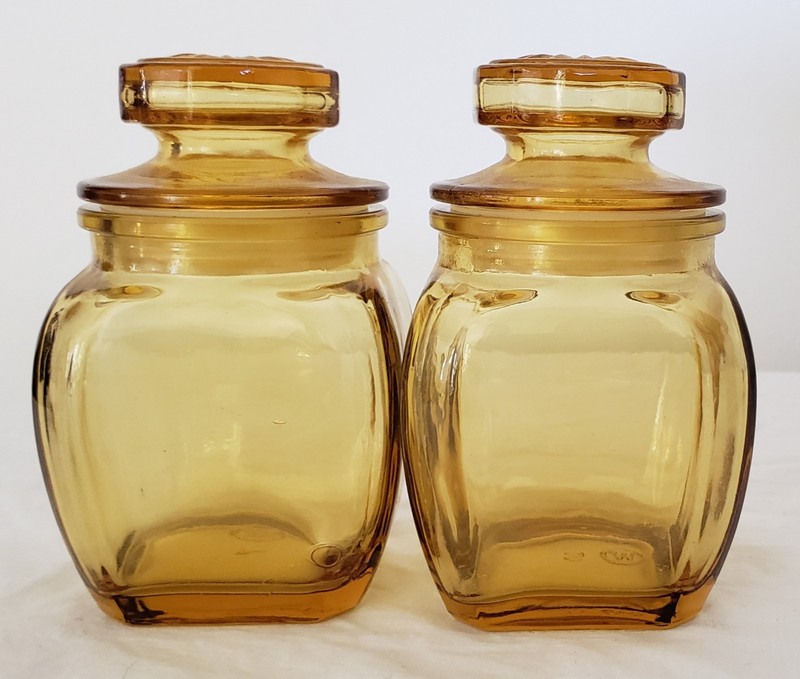 VINTAGE WEATON AMBER GLASS JARS W/ LIDS