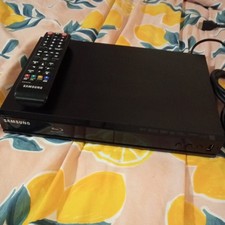 Samsung DVD/Blu-ray Player Model BD-J4500R complete With Remote/ fully working