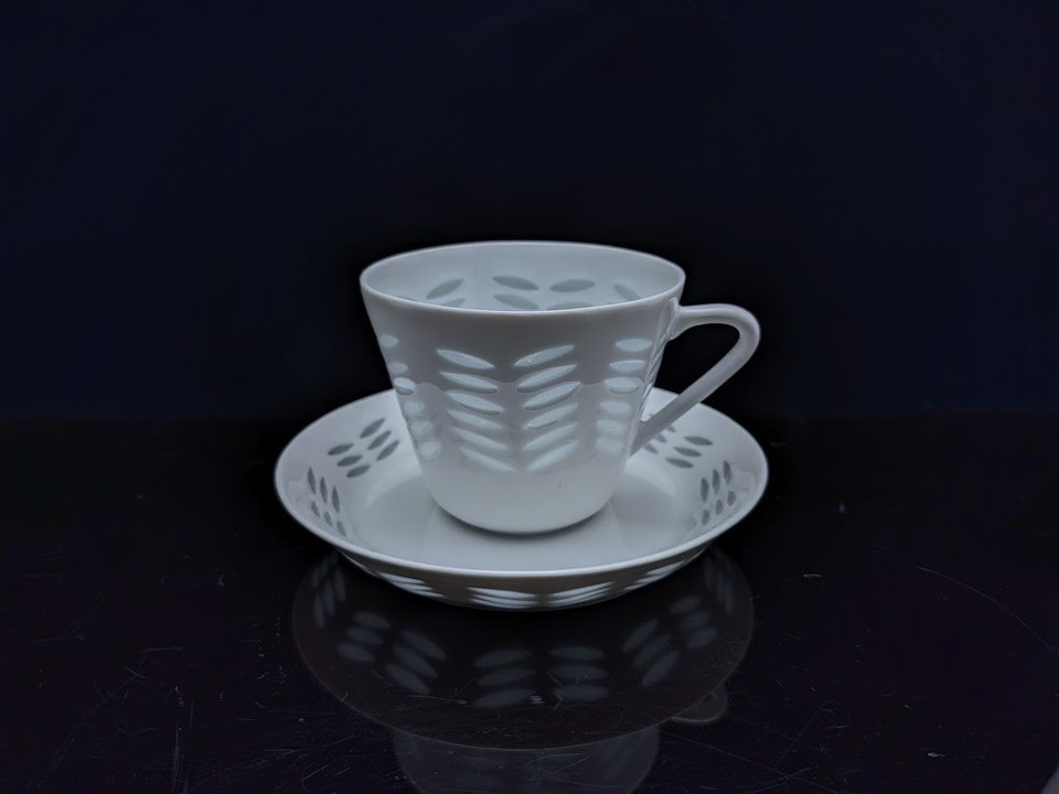 ARABIA/Arabia Rice/Rice coffee cup & saucer Friedl Holzer Kjellberg ...