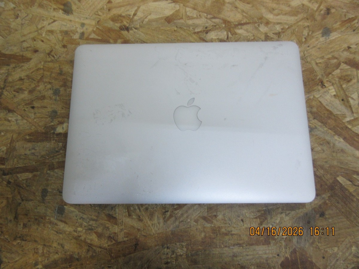 Apple MacBook Air 13'' Early 2015 @ 1.6GHz Core i5 8GB RAM 256GB
