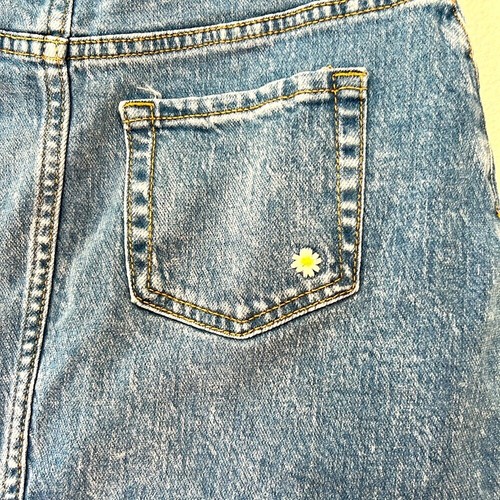 Cat & Jack Denim Skirt Large 10-12 Girls Embroidered Flowers Button Zipper - Picture 3 of 7