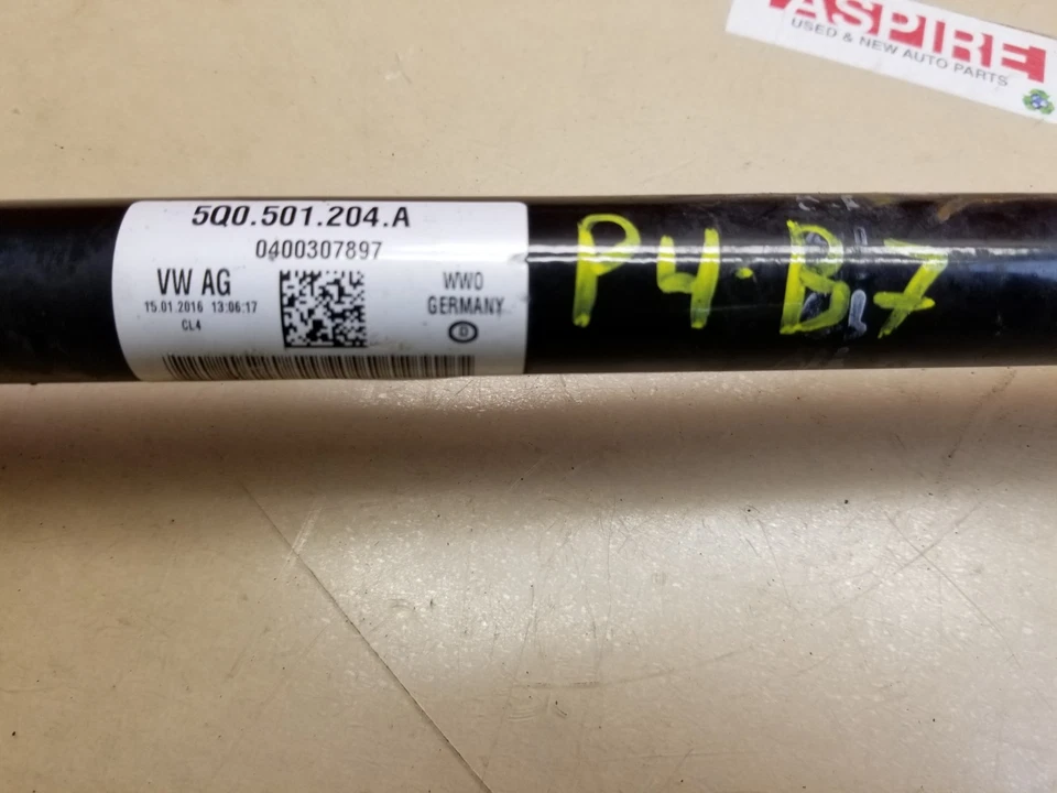 Volkswagen Golf R CV 2015-2019 eje trasero pasajero derecho OEM 5Q0-501-204-A Foto 4 de 4