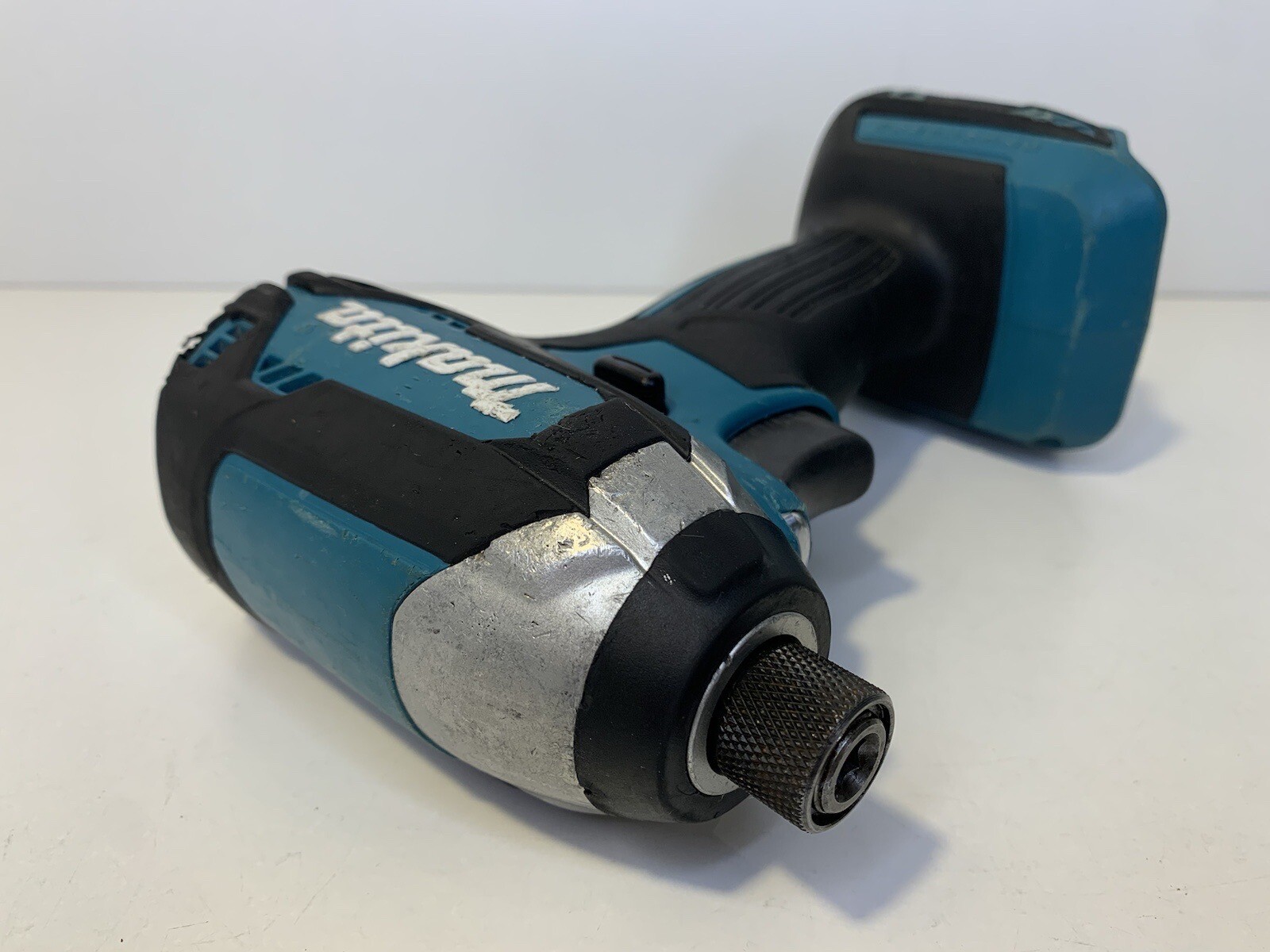 Makita LXT 18v Liion Brushless Cordless Impact Driver DTD153 Body Only