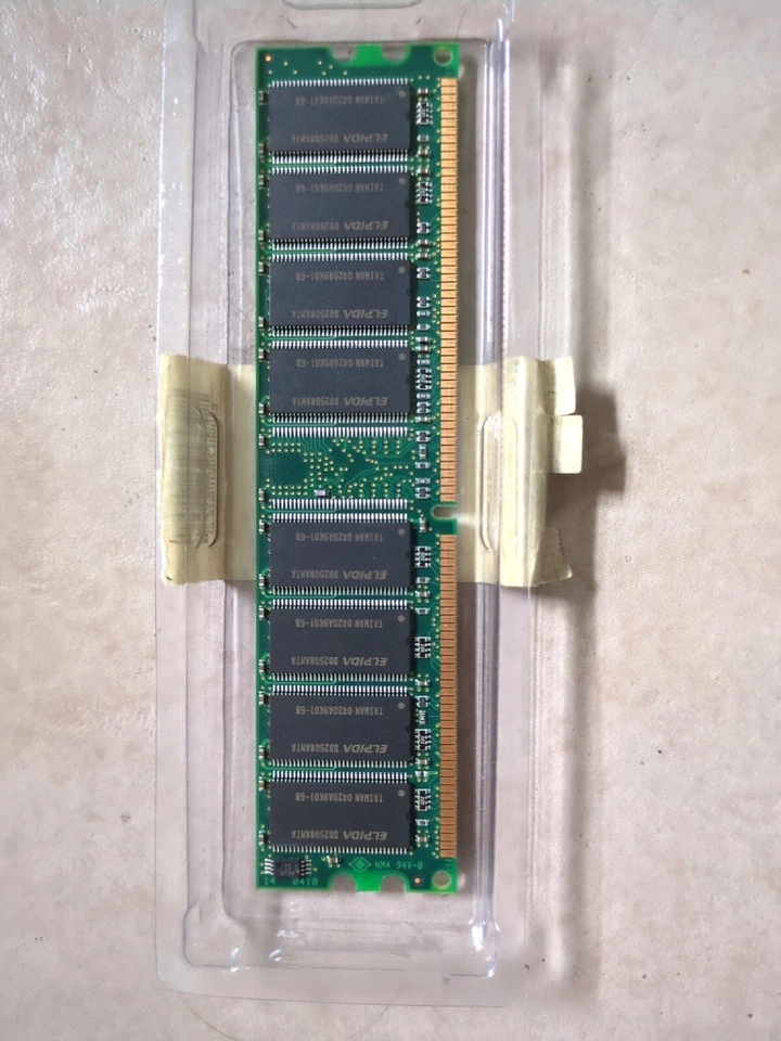 Elpida EBD52UC8AMFA-6B 512MB PC2700U-2533-0-B1 Memory - Image 3 of 3