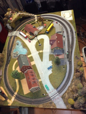 Treno Plastico Ferroviario Scala Z Locomotiva Trenini Elettrici