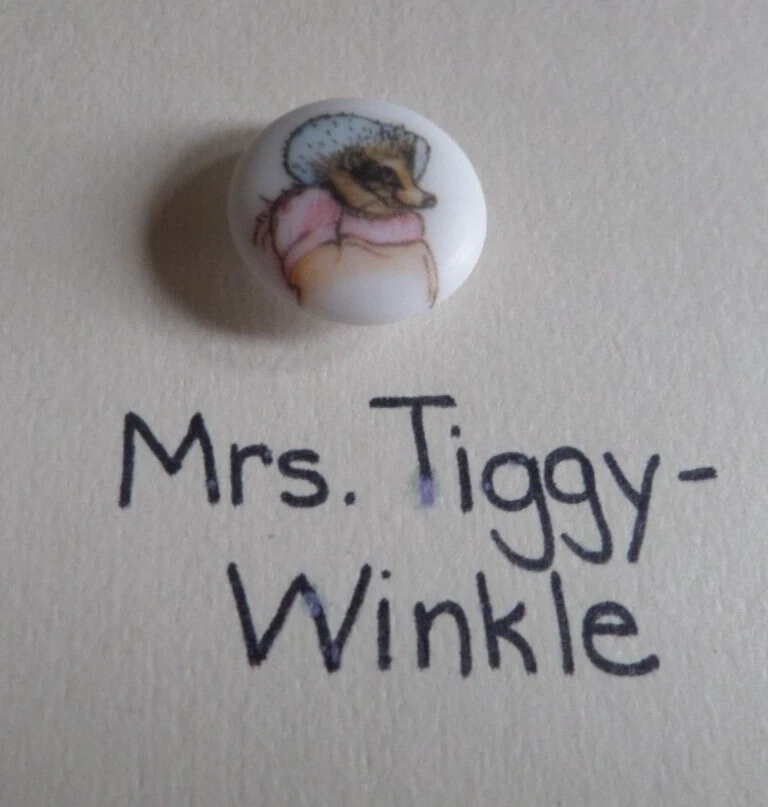 Vintage Collector Card w/ 22 BEATRIX POTTER PICTURE BUTTONS - Image 4 of 4