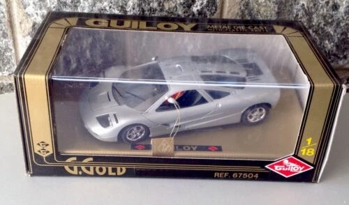 Modellini statici di auto da corsa