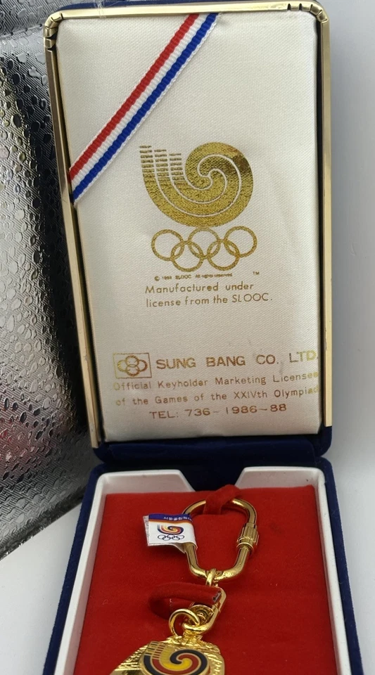1988 Seoul Olympic Games Official Keychain Sung Bang w/ Box - Image 2 of 4