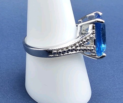 Premiere Designs Jewelry Women's Blue Glass Stone Silver Toned Ring Size 8¾ - Picture 14 of 14